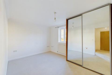 2 bedroom ground floor flat for sale, Brighton Road, Horsham RH13