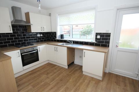 3 bedroom terraced house to rent, Sandhurst Road, Rainhill, L35