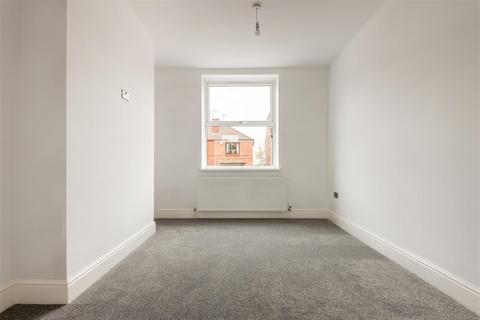 2 bedroom terraced house to rent, Regent Street, Rotherham S61