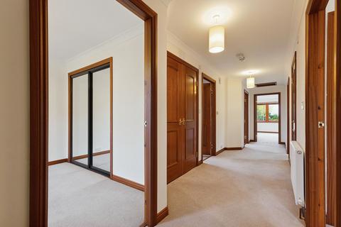 76 Elm Street, Errol, Perth, PH2 7SQ