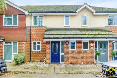 12 Bourne Mews, Godstone, RH9 8AR