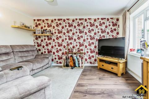 12 Bourne Mews, Godstone, RH9 8AR