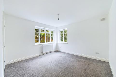 1 bedroom apartment to rent, Walpole Court, Twickenham