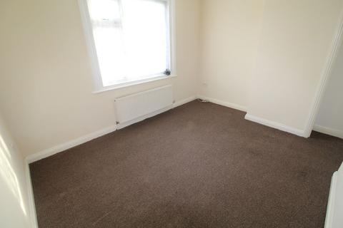 2 bedroom flat to rent, Kingsway, Blyth, NE24