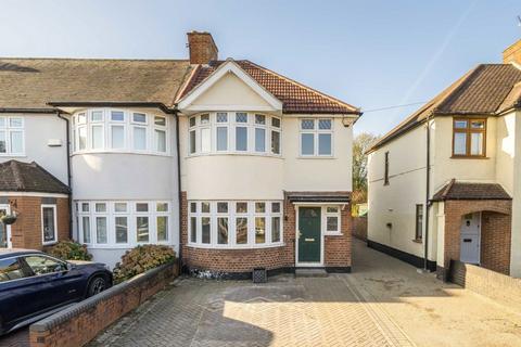 3 bedroom semi-detached house to rent, Sussex Avenue, Isleworth TW7