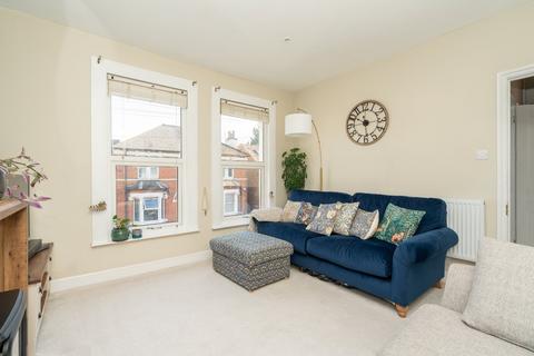 2 bedroom apartment for sale, Gladstone Road, Watford, Hertfordshire, WD17