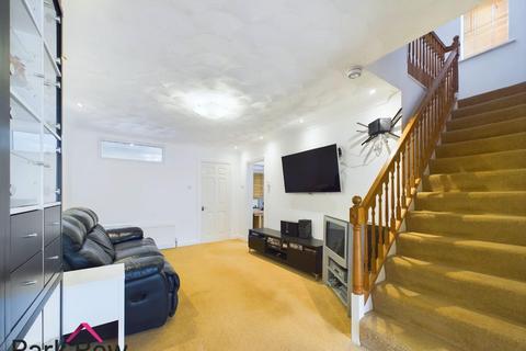 3 bedroom detached house for sale, The Fairway, Sherburn In Elmet, Leeds