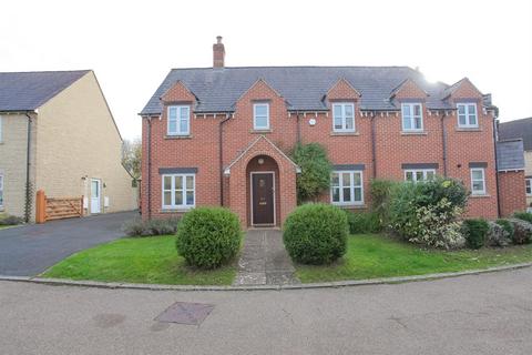 4 bedroom semi-detached house to rent, WITNEY