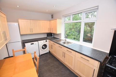 2 bedroom flat to rent, Lyndale Road, Whoberley, Coventry