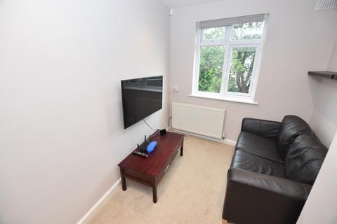 2 bedroom flat to rent, Lyndale Road, Whoberley, Coventry