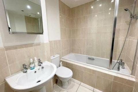 2 bedroom flat to rent, Brock End, Swindon, SN1 3HA