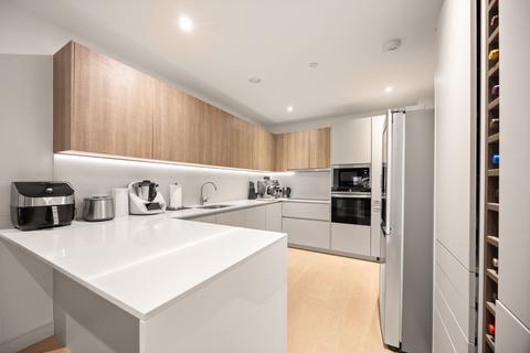 3 bedroom apartment to rent, 5 The Avenue, Queens Park, NW6