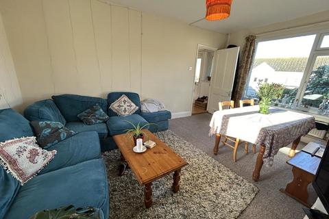 3 bedroom end of terrace house to rent, Meadowbank Road, Falmouth