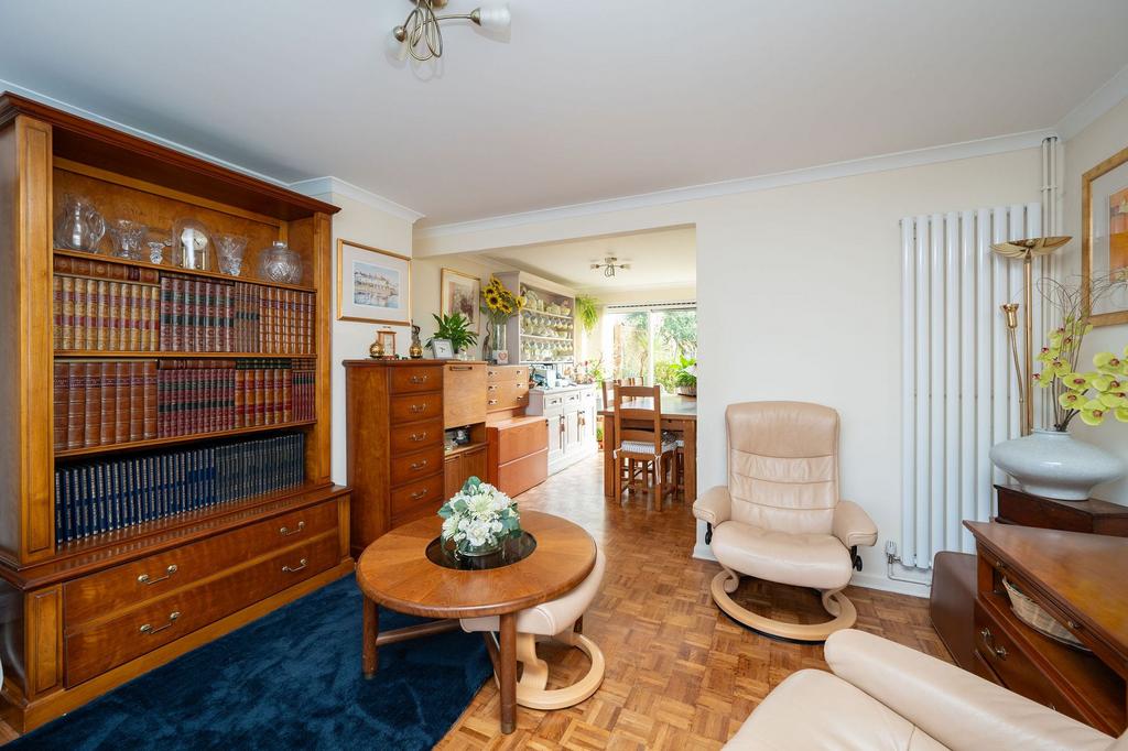 Lounge / Dining Room
