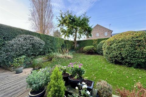 3 bedroom detached house for sale, Longley Road, Almondbury, Huddersfield, HD5 8JN