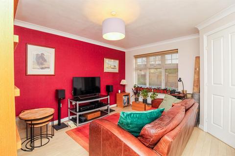 3 bedroom house for sale, Mill Chase Gardens, Wakefield WF2