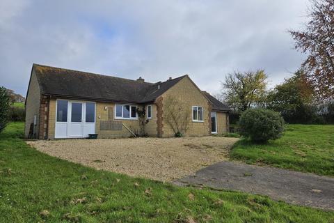 3 bedroom detached bungalow to rent, East Orchard, Shaftesbury, Dorset, SP7