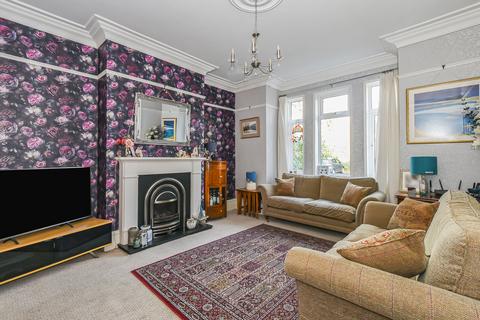 3 bedroom semi-detached house for sale, Linden Avenue, Cottingham HU16