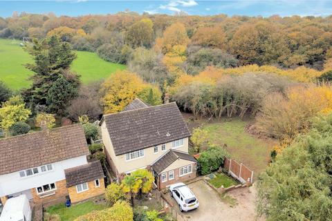 4 bedroom detached house for sale, Lower Swaines, Epping