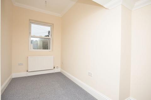 2 bedroom flat for sale, Marine Terrace, Folkestone, CT20