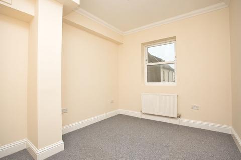 2 bedroom flat for sale, Marine Terrace, Folkestone, CT20