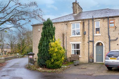 3 bedroom cottage for sale, Darwen Road, Bolton, BL7