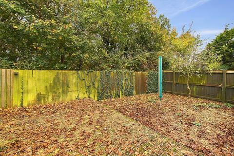 48 Cherrington Drive, Abbeymead, Gloucester, GL4 4XW