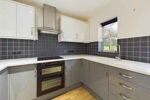48 Cherrington Drive, Abbeymead, Gloucester, GL4 4XW