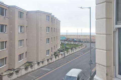 2 bedroom flat for sale, Marine Terrace, Folkestone, CT20