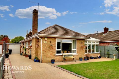 3 bedroom detached bungalow for sale, Mills Drive, Corton