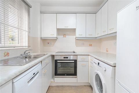 2 bedroom apartment for sale, Cricketers Walk, London