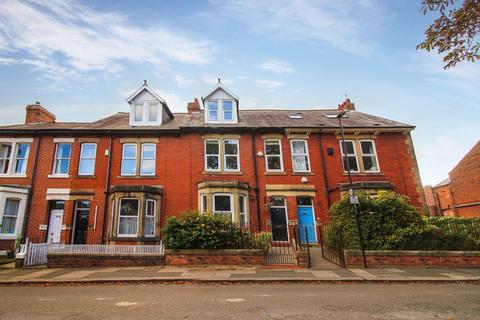 3 bedroom end of terrace house for sale, Buston Terrace