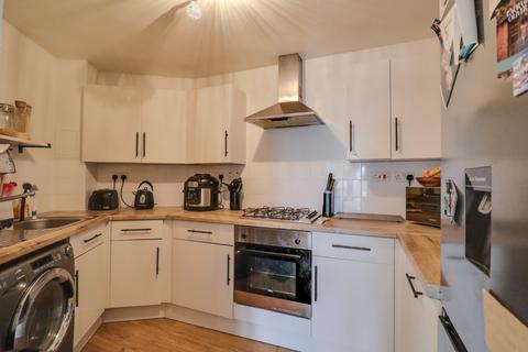 2 bedroom flat for sale, BITTERNE PARK! TWO DOUBLE BEDROOMS! 20FT LOUNGE/DINER!