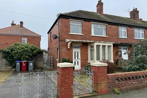 3 bedroom end of terrace house for sale, Broadfield Avenue, Blackpool FY4