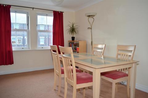 4 bedroom private hall to rent, 51 Dalton Crescent, Nevilles Cross, Durham