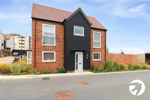 3 bedroom detached house to rent, Limestone Drive, Northfleet, Gravesend, Kent, DA11