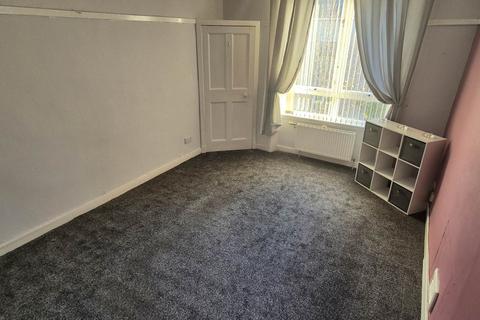 2 bedroom flat to rent, Batson Street, Govanhill