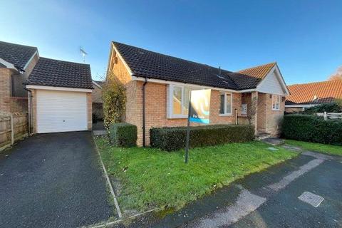 3 bedroom bungalow for sale, Osborne Close, Camberley GU16