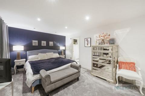 5 bedroom house for sale, Vaughan Avenue, Hendon NW4