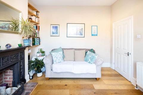 126 Durrington Road, London, E5 0HS