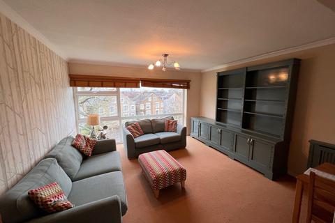 2 bedroom flat for sale, Oak Tree Close