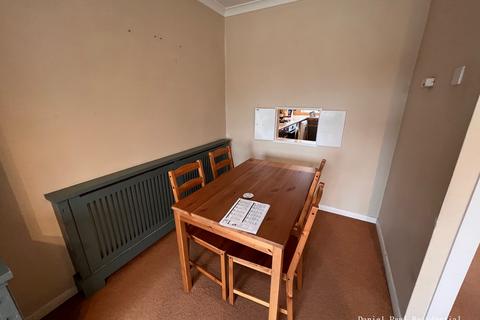 2 bedroom flat for sale, Oak Tree Close