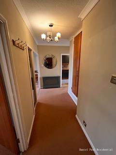 24 Oak Tree Close, London, W5 2AQ