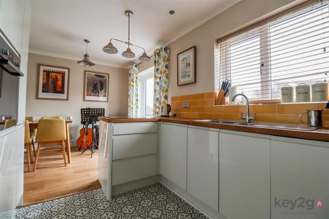 3 bedroom detached bungalow for sale, Fairmount Gardens, Sheffield, S12