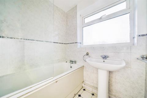 74 Kings Road, Kingston Upon Thames, KT2 5HS