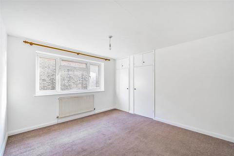 74 Kings Road, Kingston Upon Thames, KT2 5HS