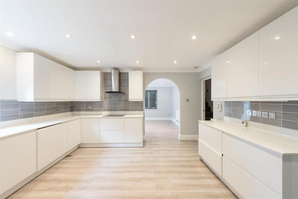 Gills Hill Lane 27.jpg