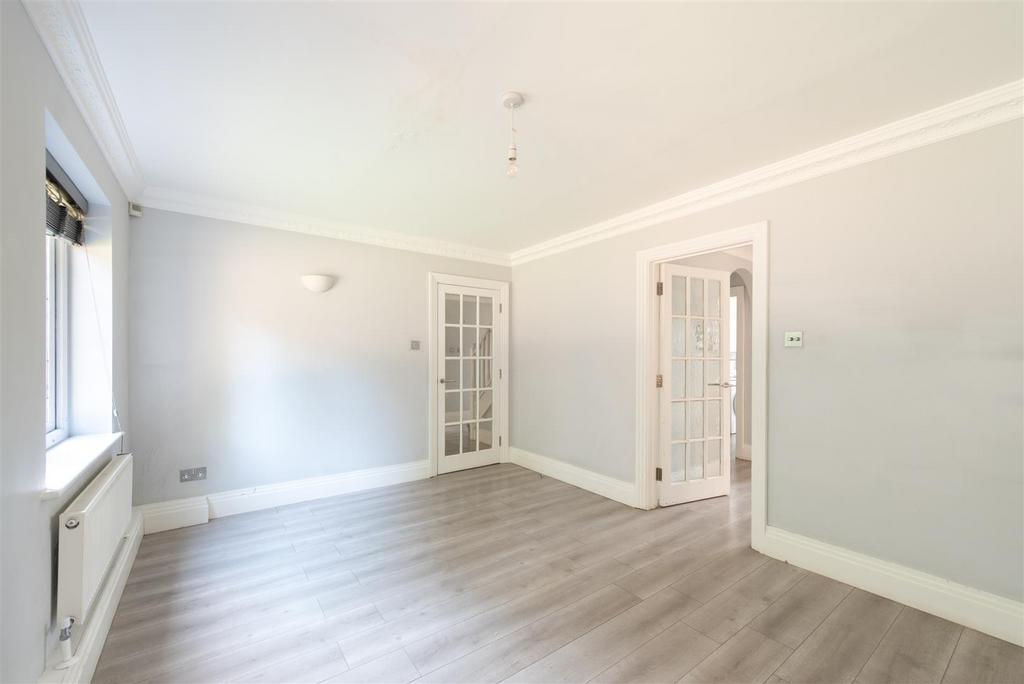Gills Hill Lane 25.jpg
