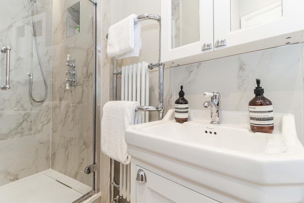 Ensuite shower room