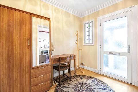 4 bedroom semi-detached house for sale, Ventnor Drive, London, N20